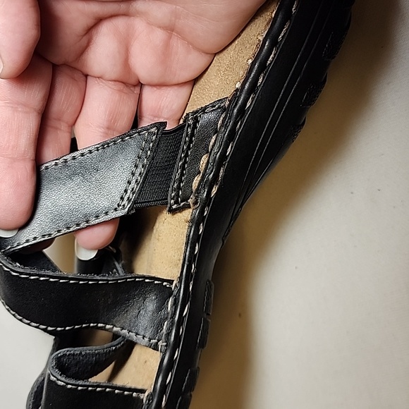 G.H. Bass & Co. leather slip on sandals with adjustable straps size 7.5 - Picture 7 of 12